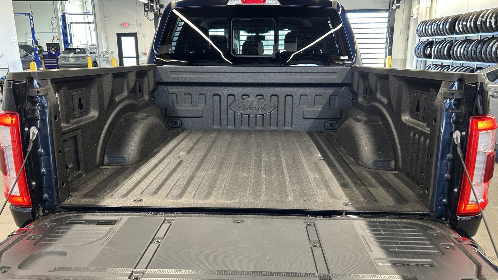 Used 2022 Ford F150 Lariat w/ Equipment Group 502A High image 14