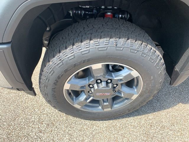 New 2025 GMC Sierra 2500 SLT w/ SLT Premium Package image 11