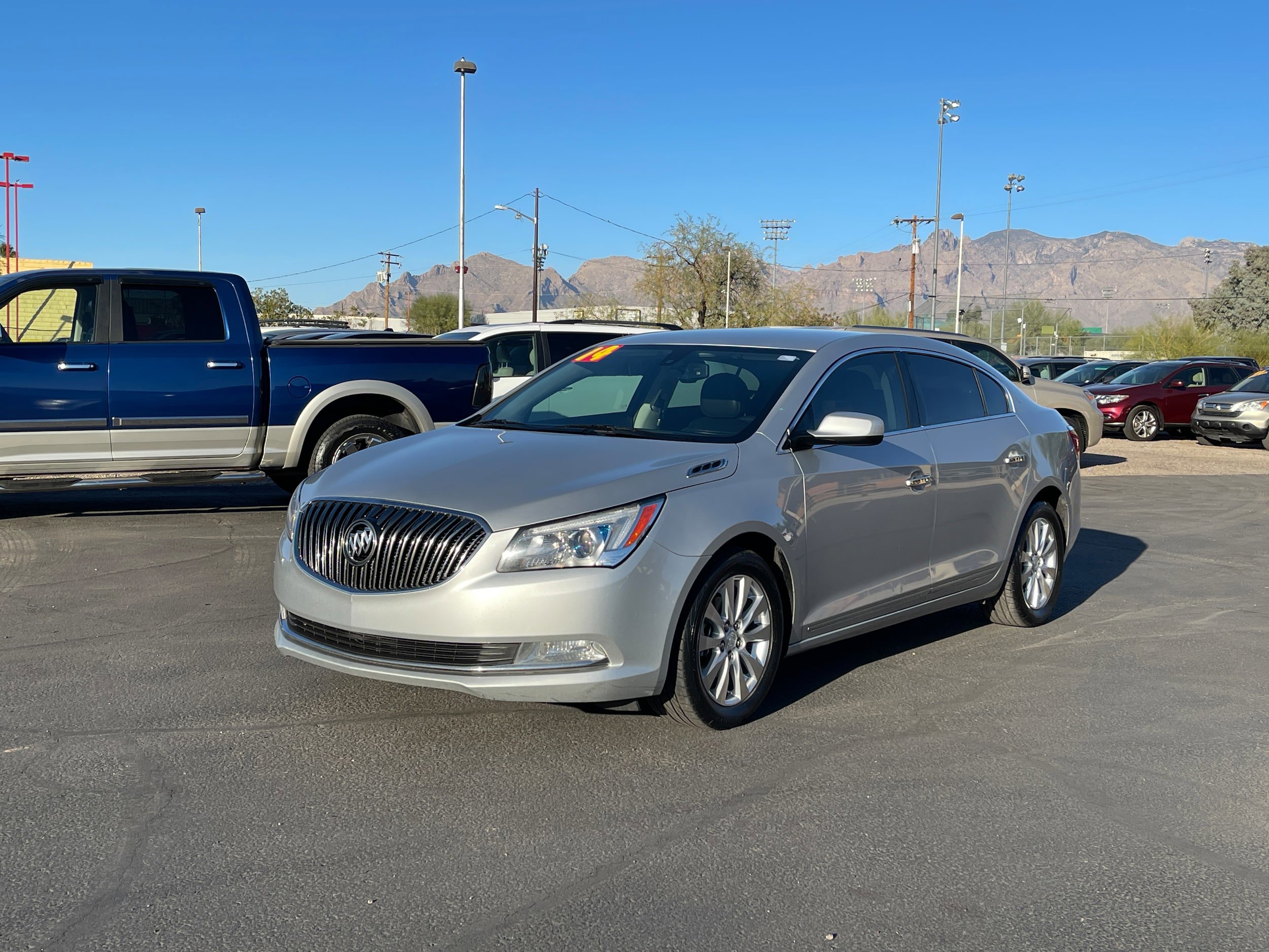 Used 2014 Buick LaCrosse image 1