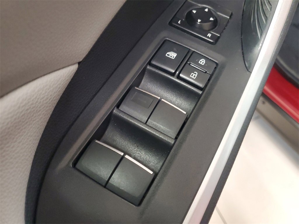 Used 2019 Toyota RAV4 XLE Premium image 20