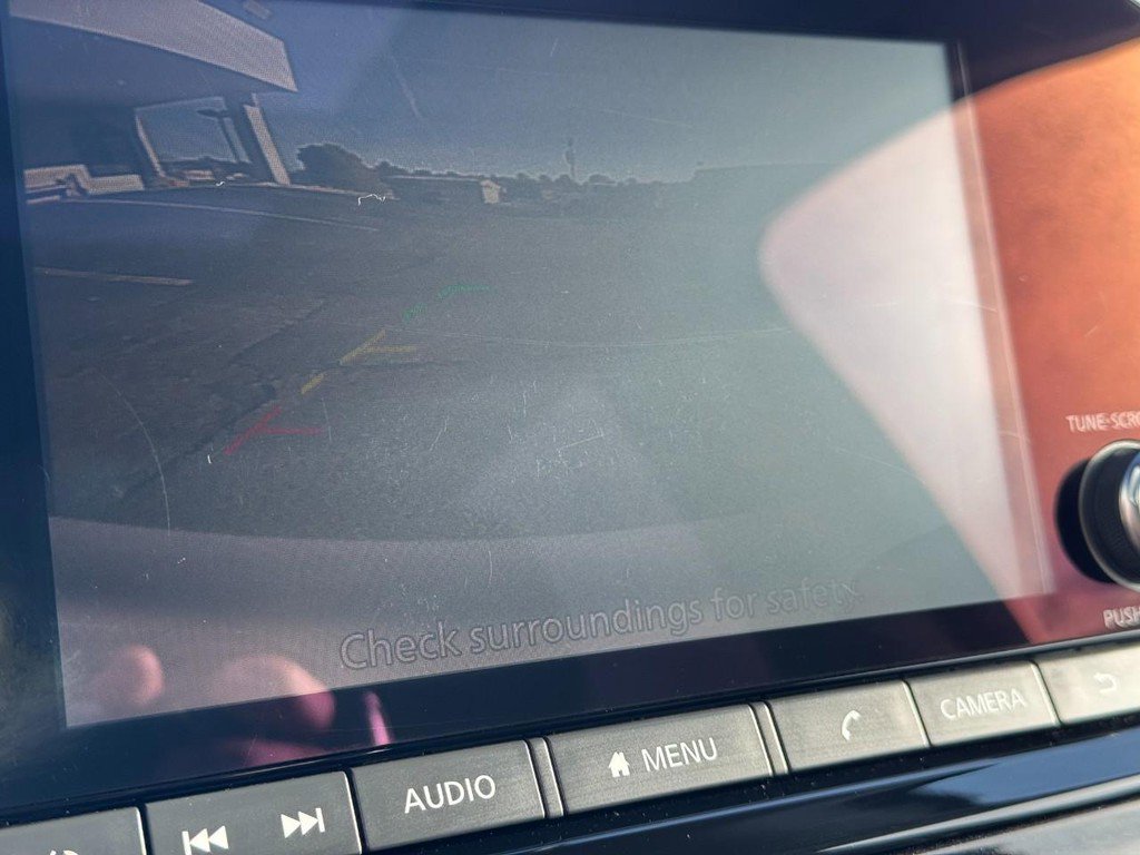 Used 2022 Nissan Pathfinder SV w/ SV Premium Package image 22