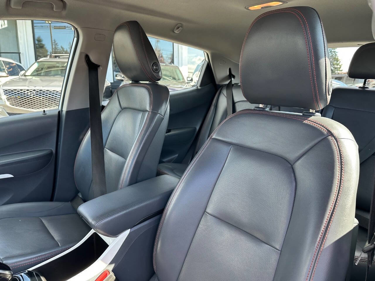 Used 2017 Chevrolet Bolt Premier image 38