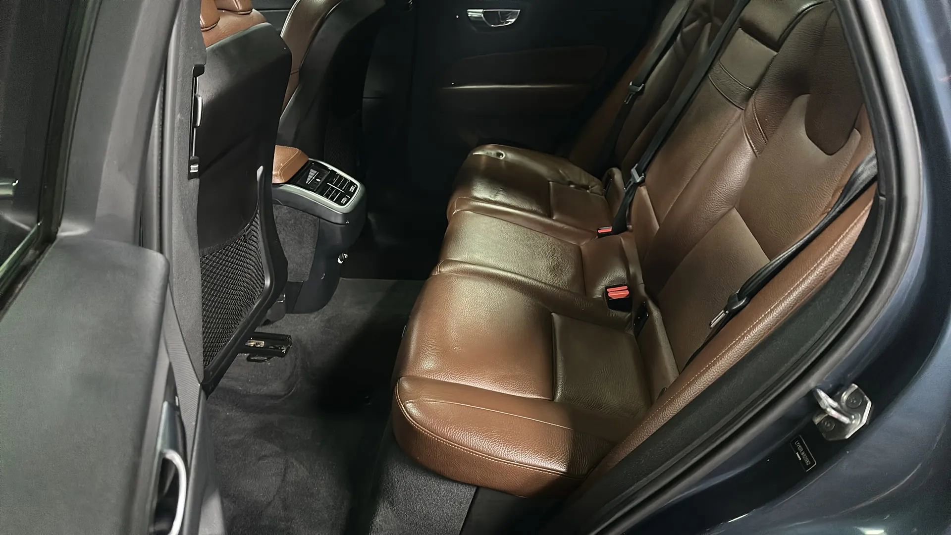 Used 2019 Volvo XC60 T5 Inscription w/ Protection Package Premier image 11