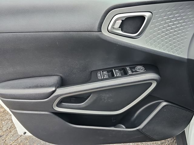 Used 2020 Kia Soul LX FWD image 22