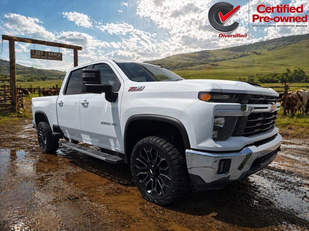 Used 2024 Chevrolet Silverado 2500 LT AWD/4WD image 1