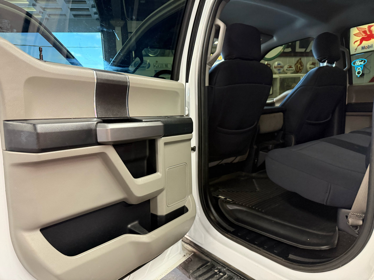 Used 2019 Ford F150 XLT image 18