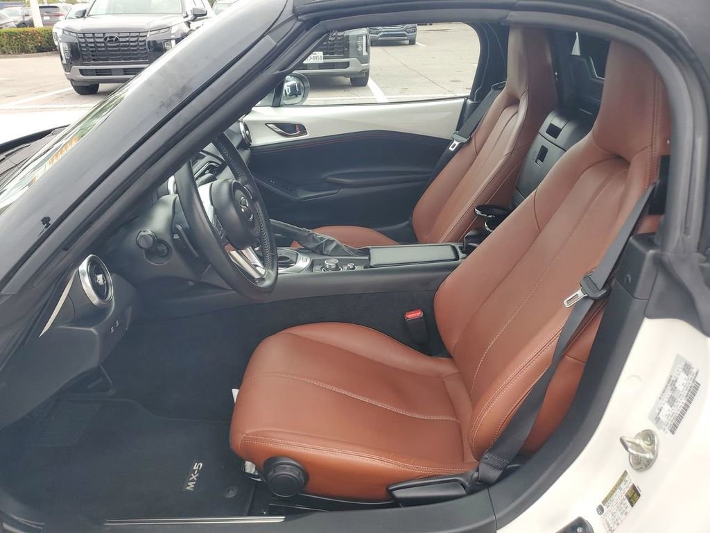 Used 2023 MAZDA MX-5 Miata Grand Touring image 25