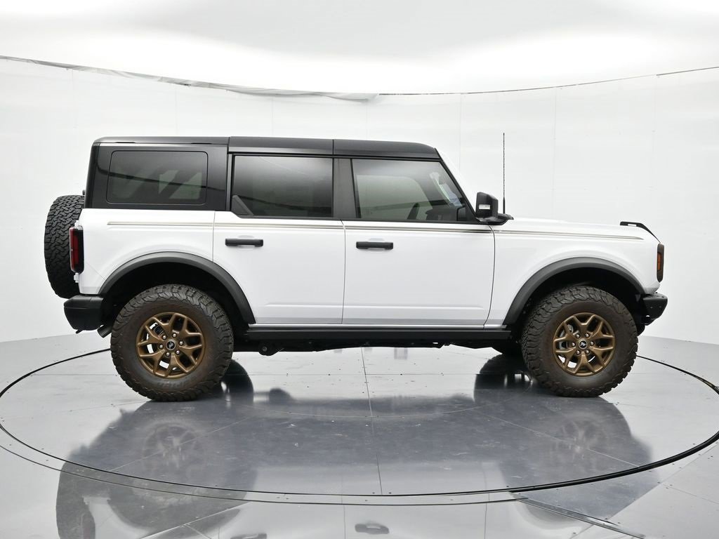 New 2025 Ford Bronco Badlands image 4