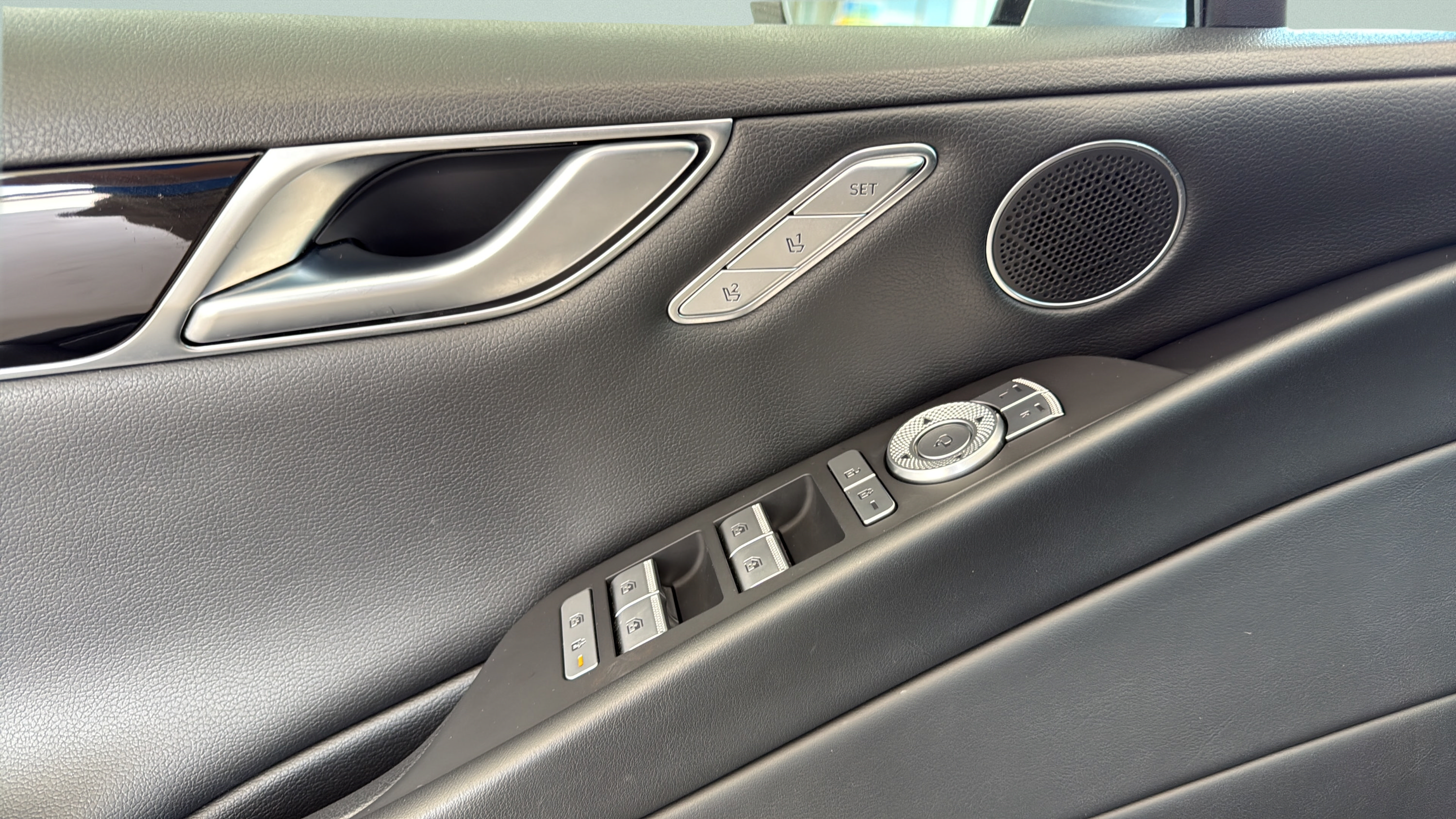 Used 2023 Genesis G80 2.5T RWD image 13