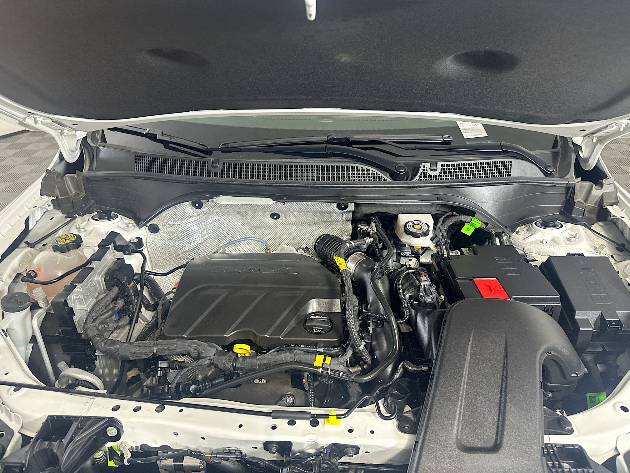 Used 2025 Buick Envista Preferred FWD image 32