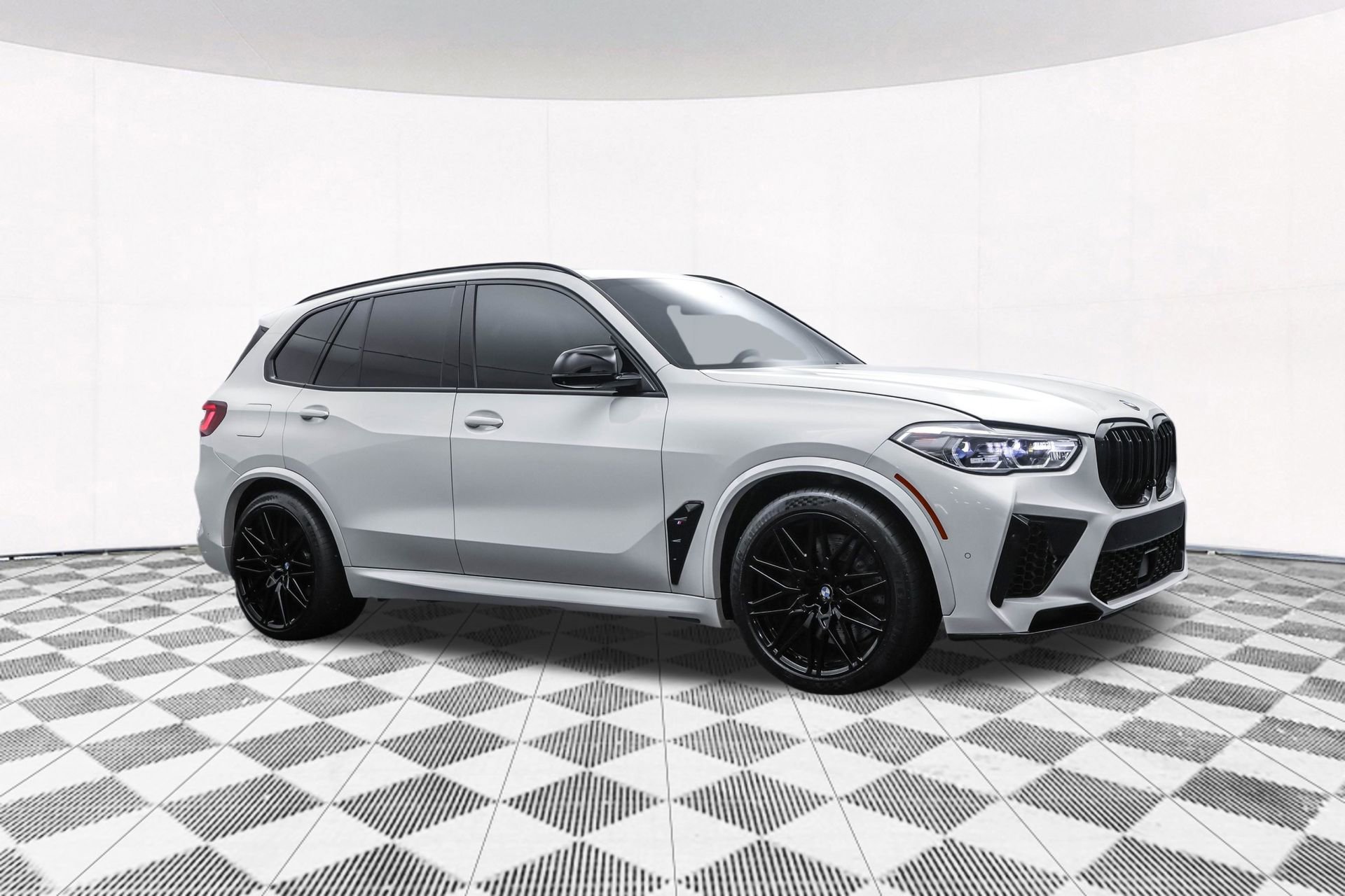 Used 2020 BMW X5 M Competition w/ Executive Package image 50