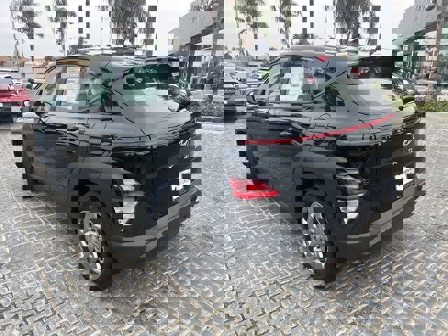 New 2026 Hyundai Kona SE image 3