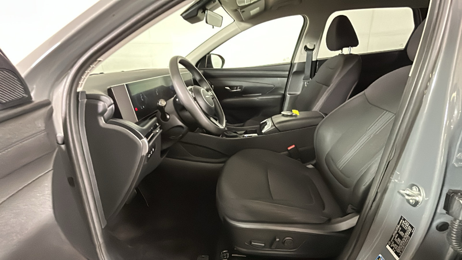 Used 2025 Hyundai Tucson SEL AWD/4WD image 14