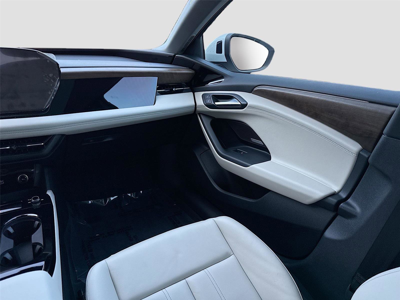 Certified 2025 Audi A6 e-tron Premium Plus w/ Premium Plus image 24