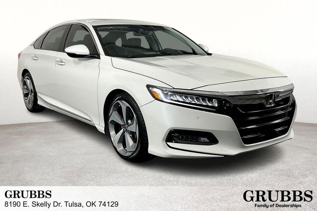 Used 2018 Honda Accord Touring image 1
