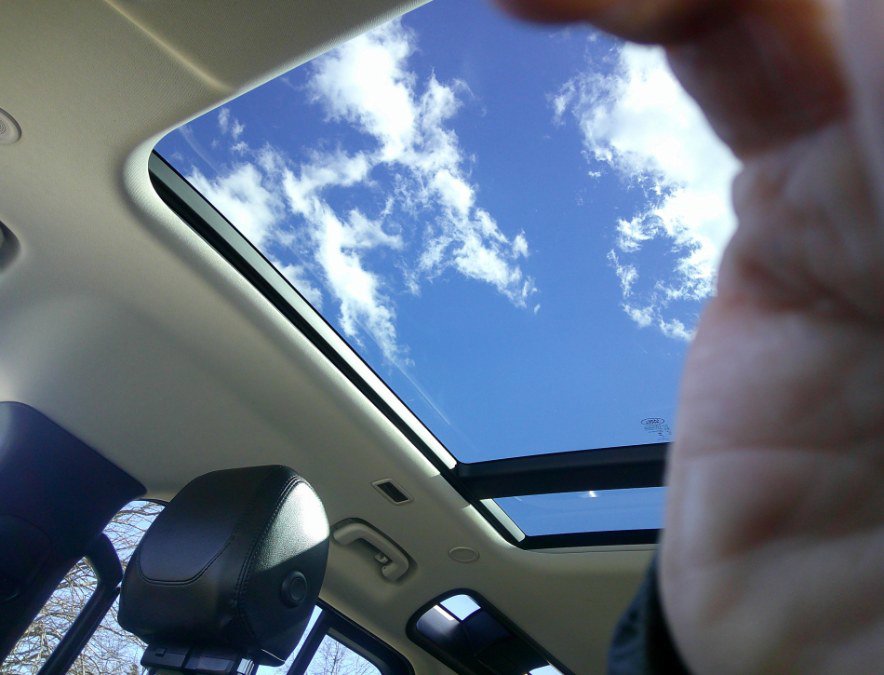 Used 2023 Land Rover Defender 110 S image 78