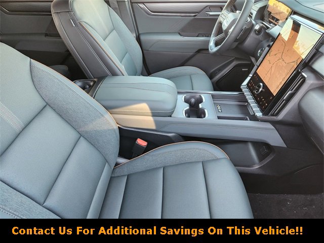 New 2026 GMC Acadia AT4 w/ Luxury Package image 10