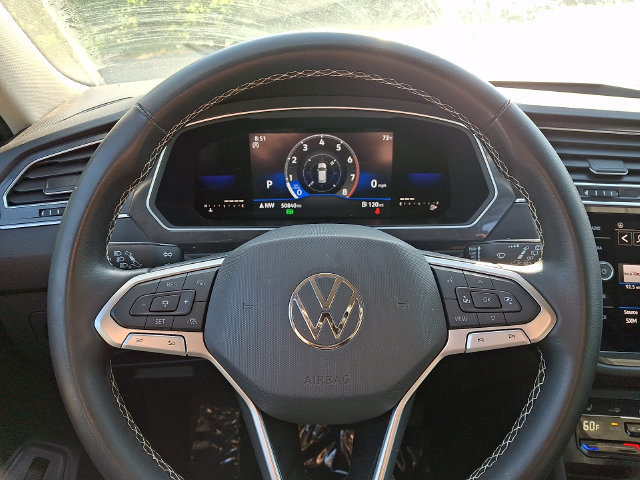 Used 2022 Volkswagen Tiguan SE FWD image 18