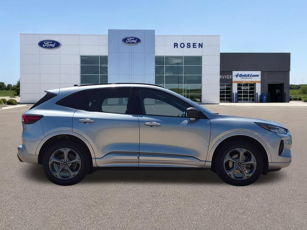 Used 2024 Ford Escape ST-Line w/ Tech Pack #1 AWD/4WD image 6