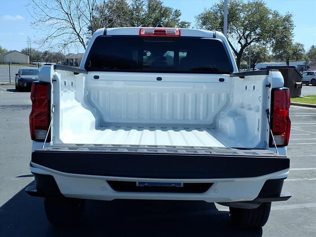 Used 2024 Chevrolet Colorado LT w/ LT Convenience Package image 12