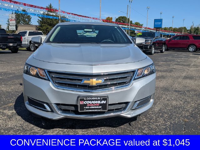 Used 2017 Chevrolet Impala LT w/ Convenience Package FWD image 2