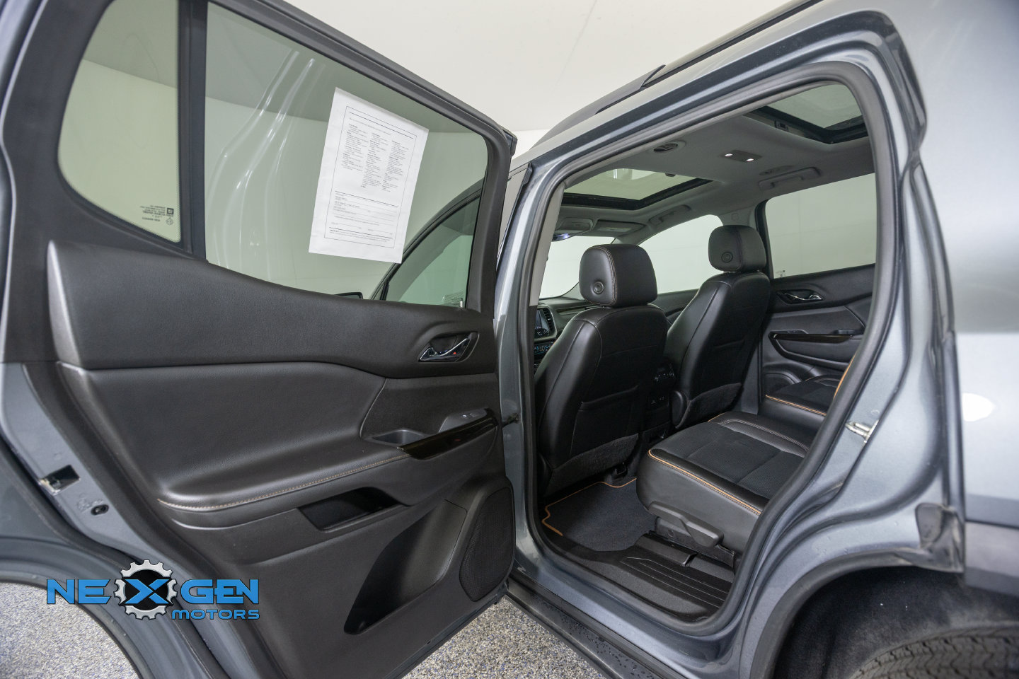 Used 2021 GMC Acadia AT4 w/ Trailering Package AWD/4WD image 30