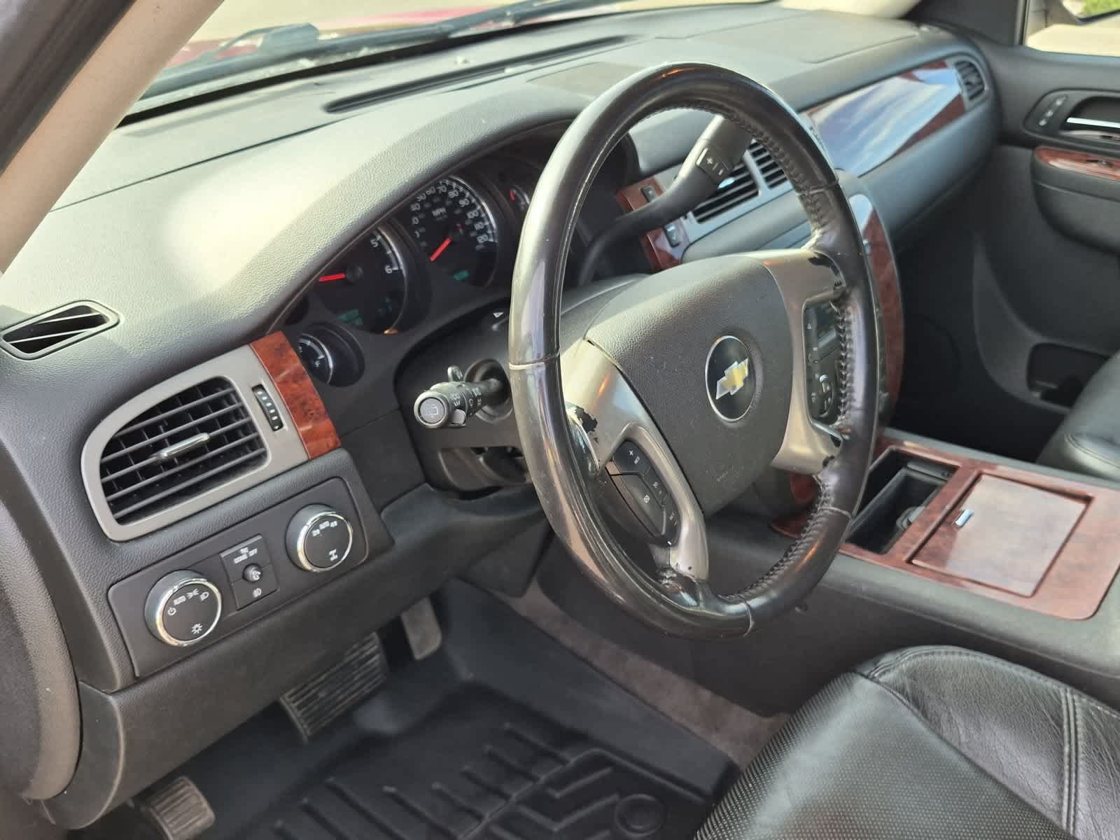 Used 2010 Chevrolet Suburban LTZ AWD/4WD image 10