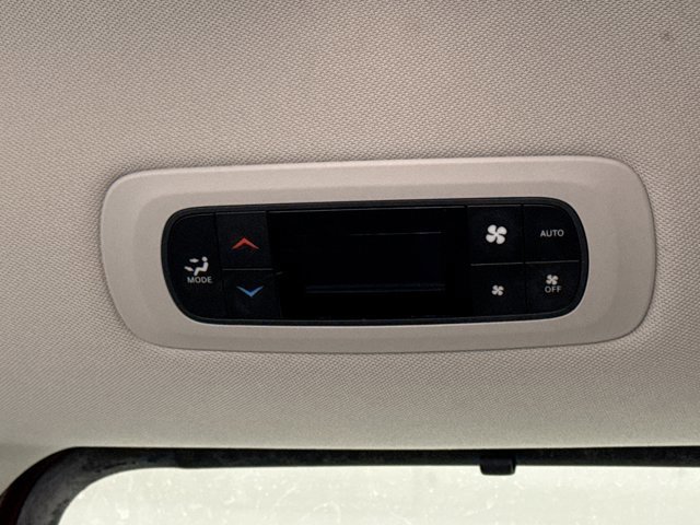 Used 2018 Chrysler Pacifica Touring Plus image 18