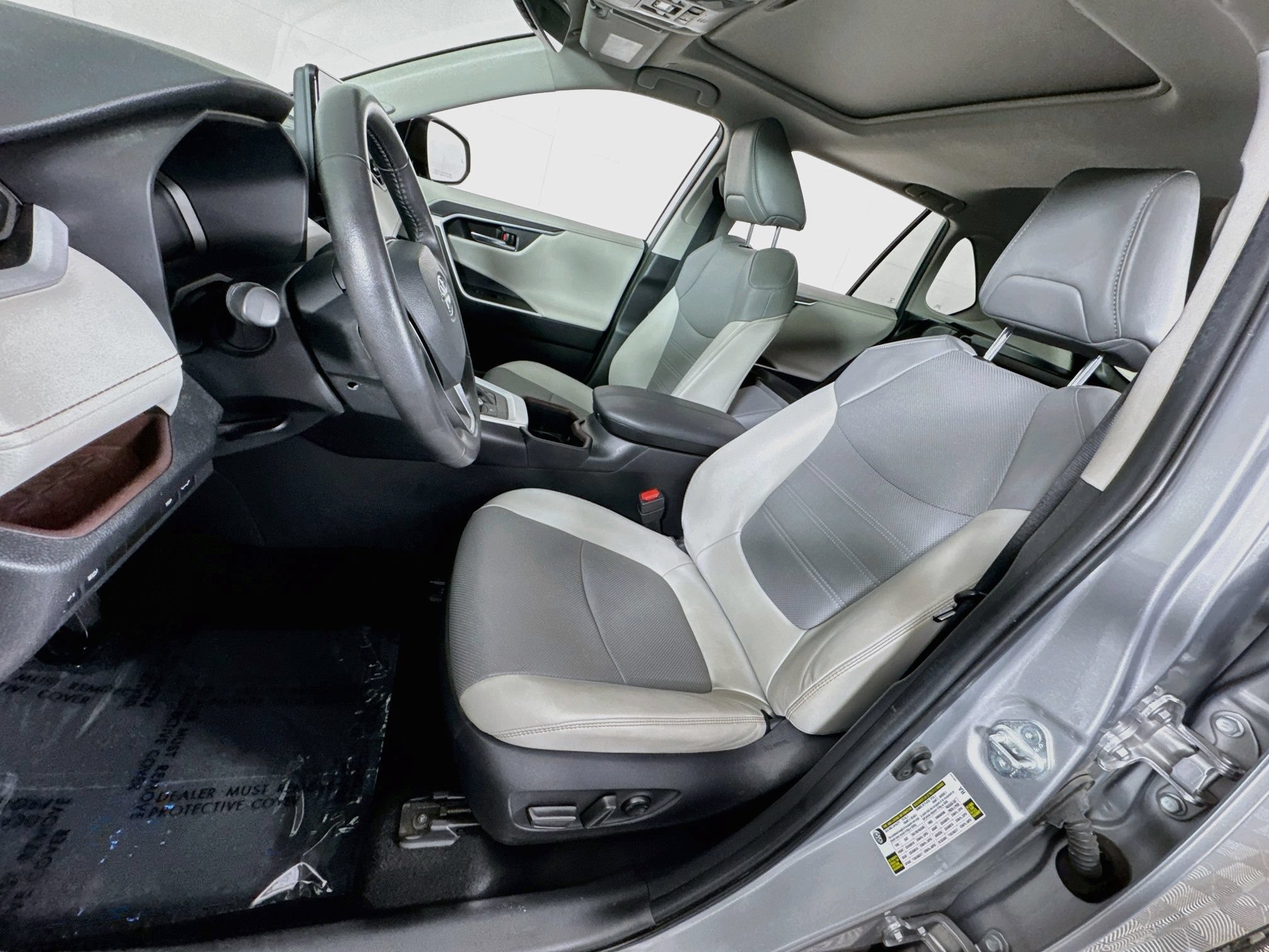 Certified 2024 Toyota RAV4 Limited AWD/4WD image 11