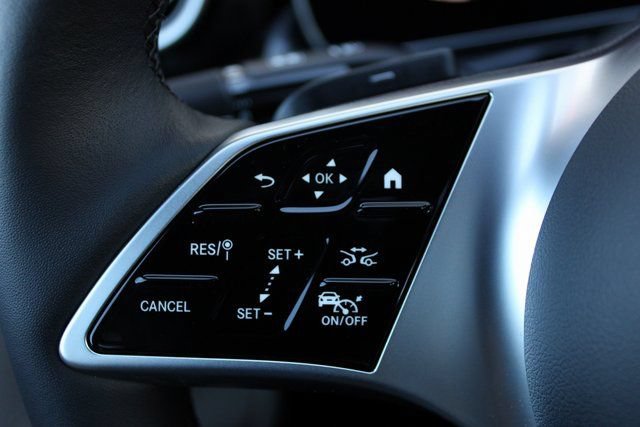 New 2025 Mercedes-Benz C 300 4MATIC Sedan image 20
