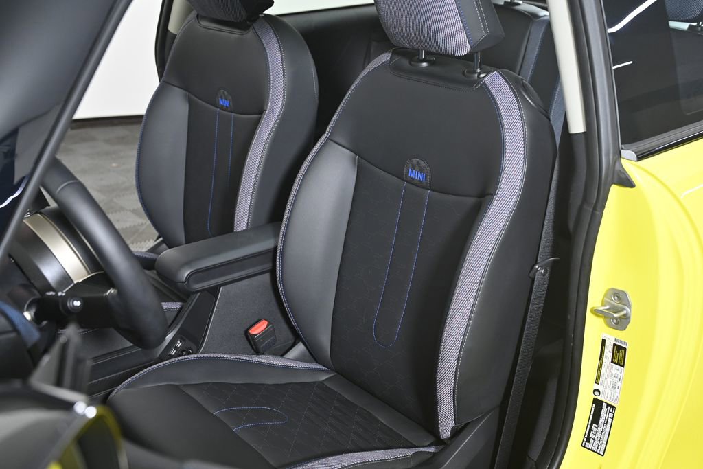Certified 2025 MINI Cooper S FWD image 23