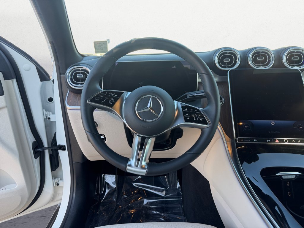 Certified 2025 Mercedes-Benz GLC 300 image 12