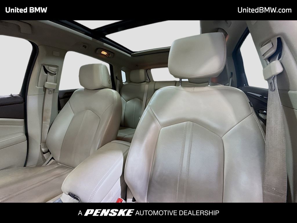 Used 2016 Cadillac SRX Luxury w/ Driver Awareness Package FWD image 5
