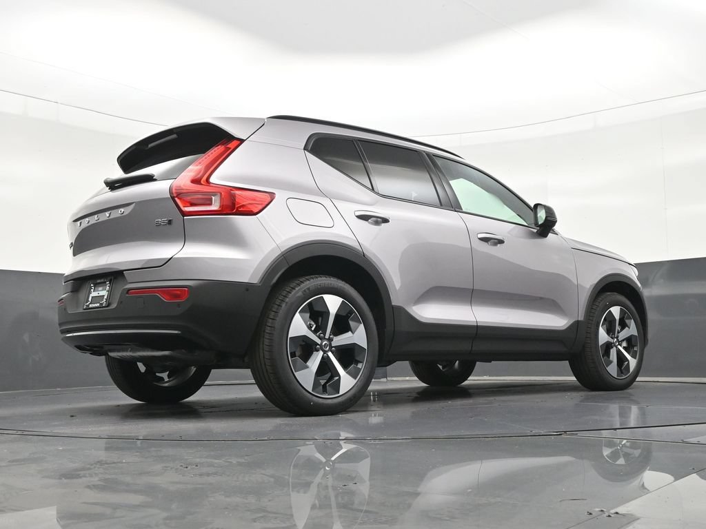 New 2026 Volvo XC40 B5 Plus w/ Protection Package Premier AWD/4WD image 25