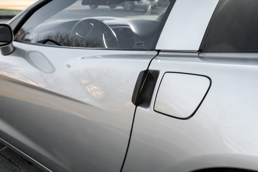 Used 2006 Chevrolet Corvette Coupe w/ Preferred Equipment Group image 38