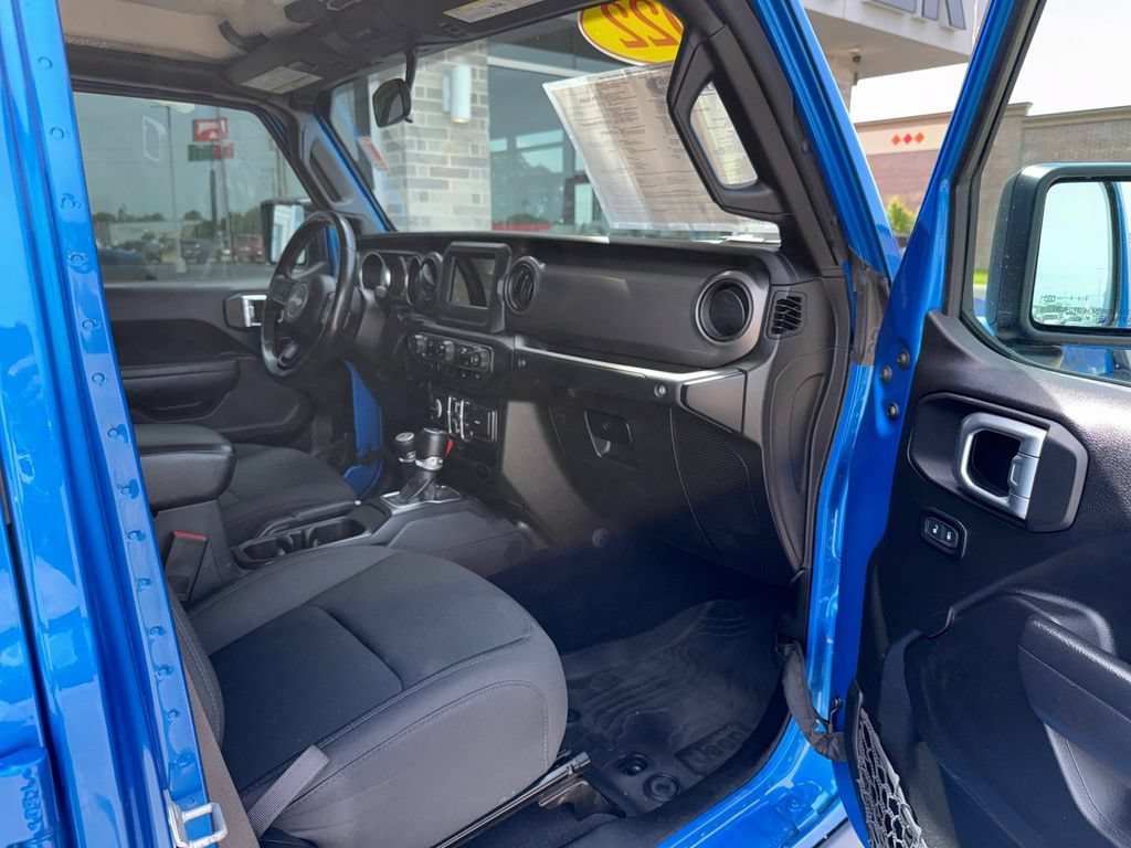 Used 2022 Jeep Gladiator Sport AWD/4WD image 19