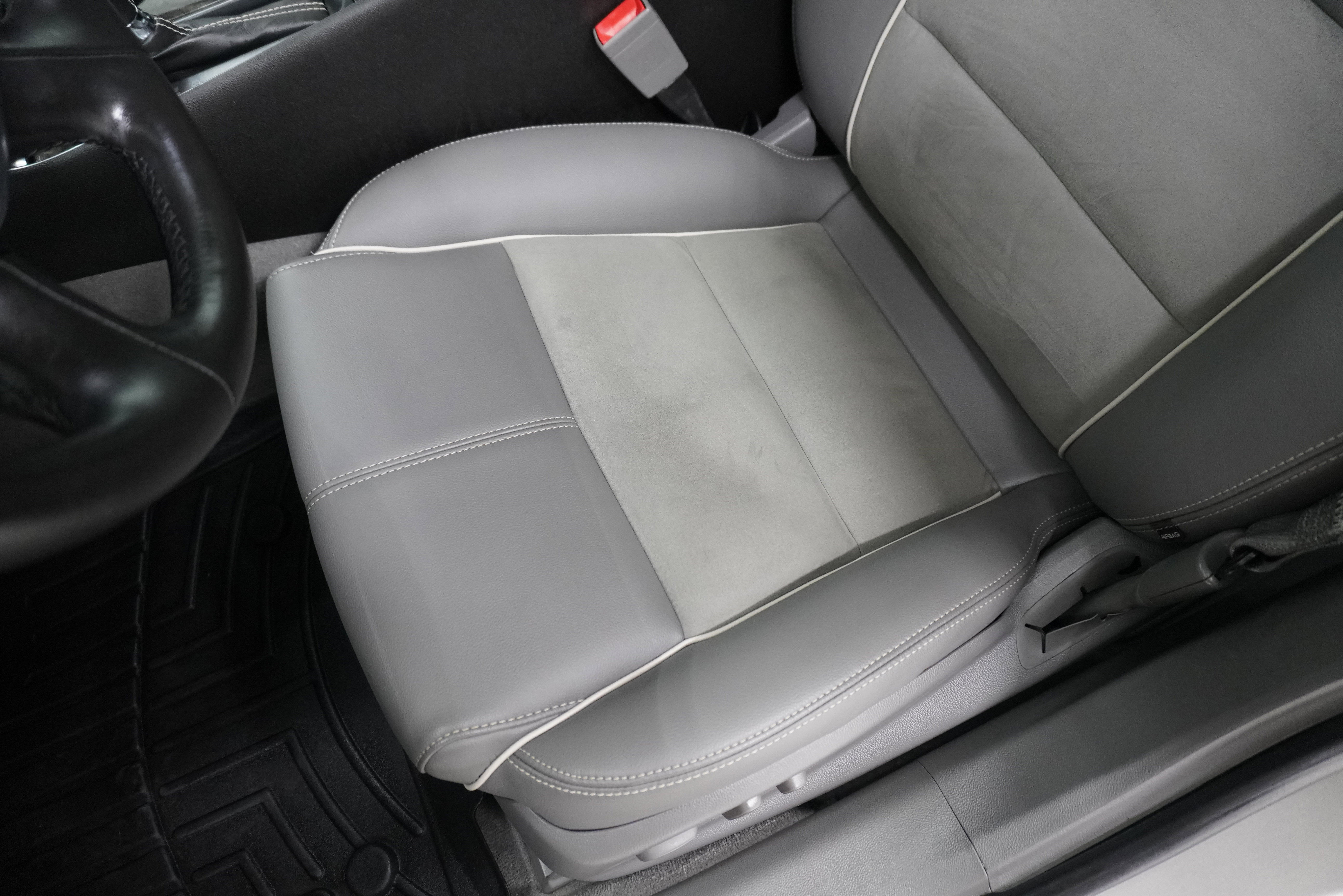 Used 2015 Chevrolet Impala LT image 11