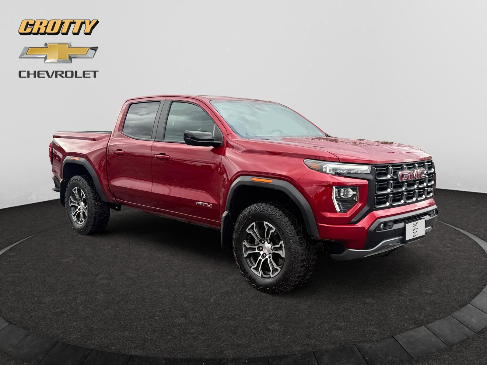 Used 2024 GMC Canyon AT4 image 7