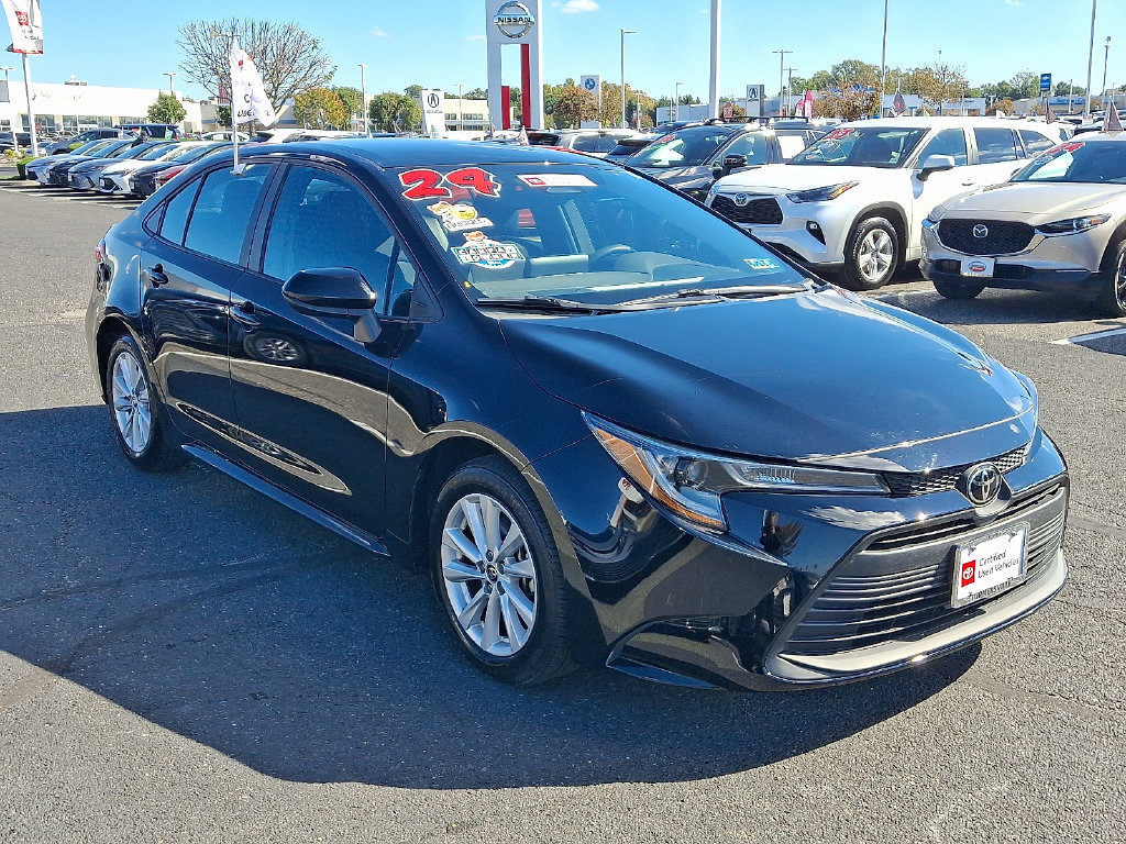 Certified 2024 Toyota Corolla LE w/ LE Convenience Package FWD image 3