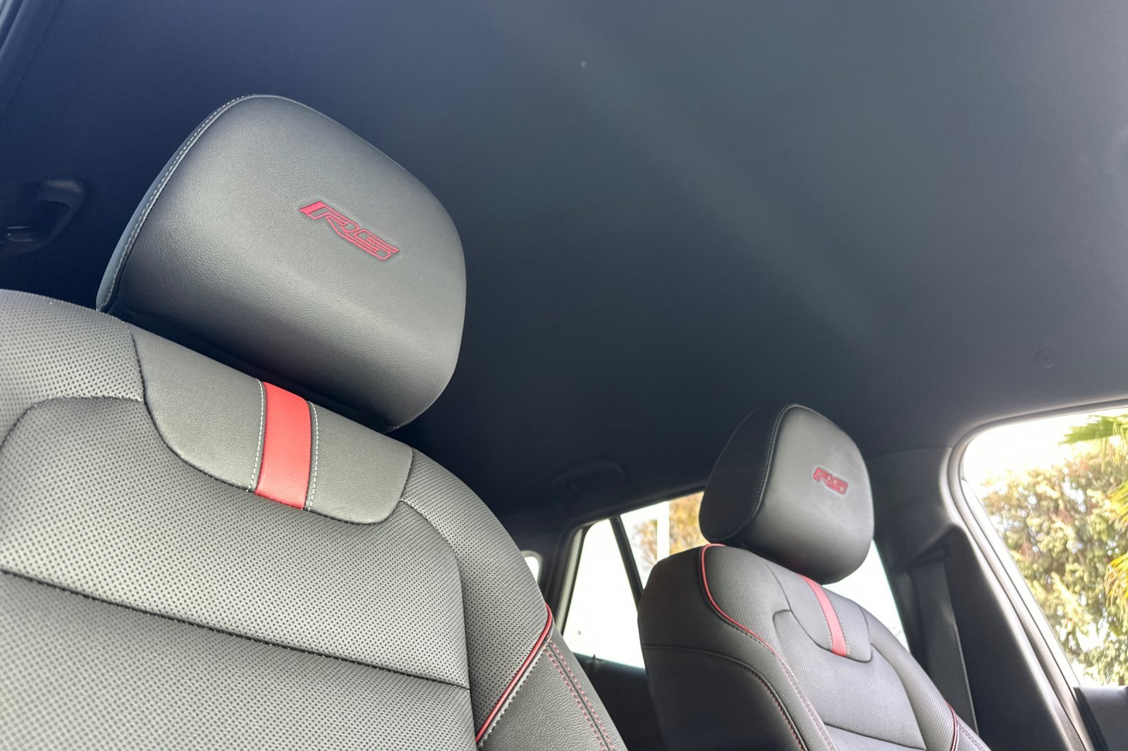 Used 2025 Chevrolet Trax RS w/ Driver Confidence Package image 21