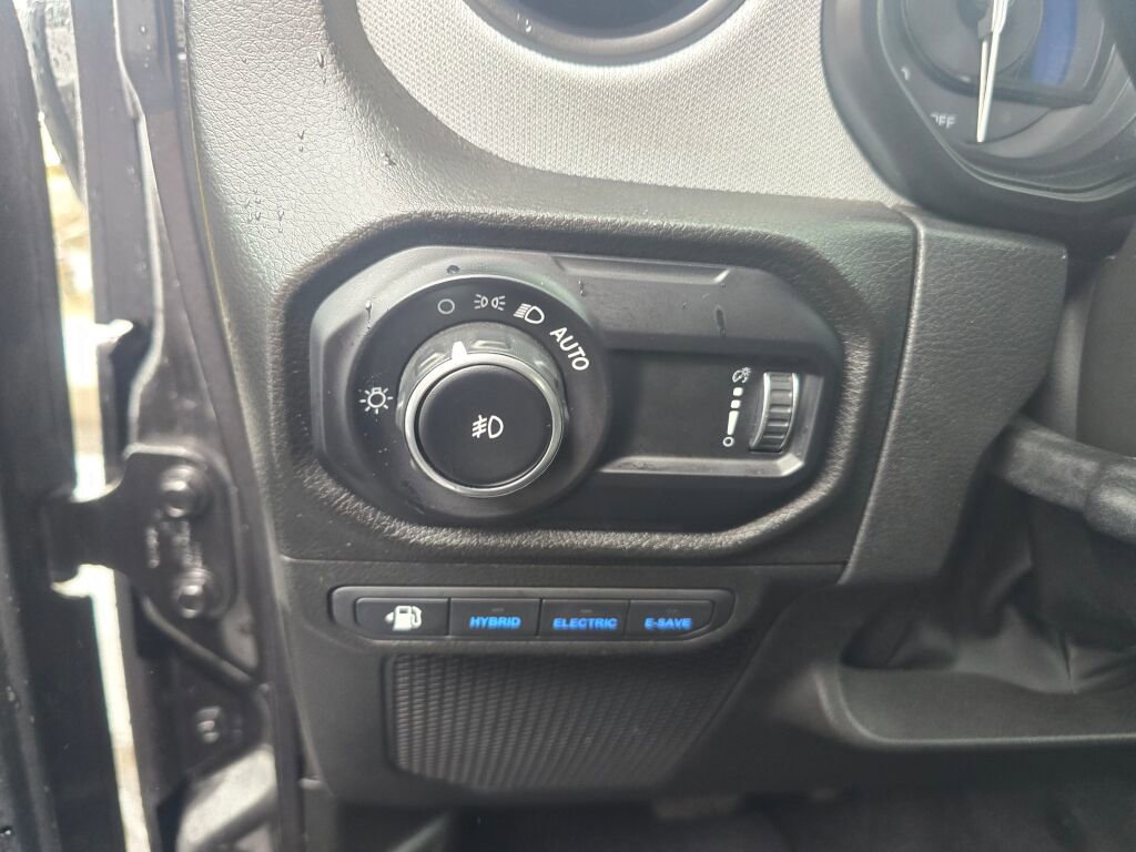 Used 2024 Jeep Wrangler Unlimited image 21