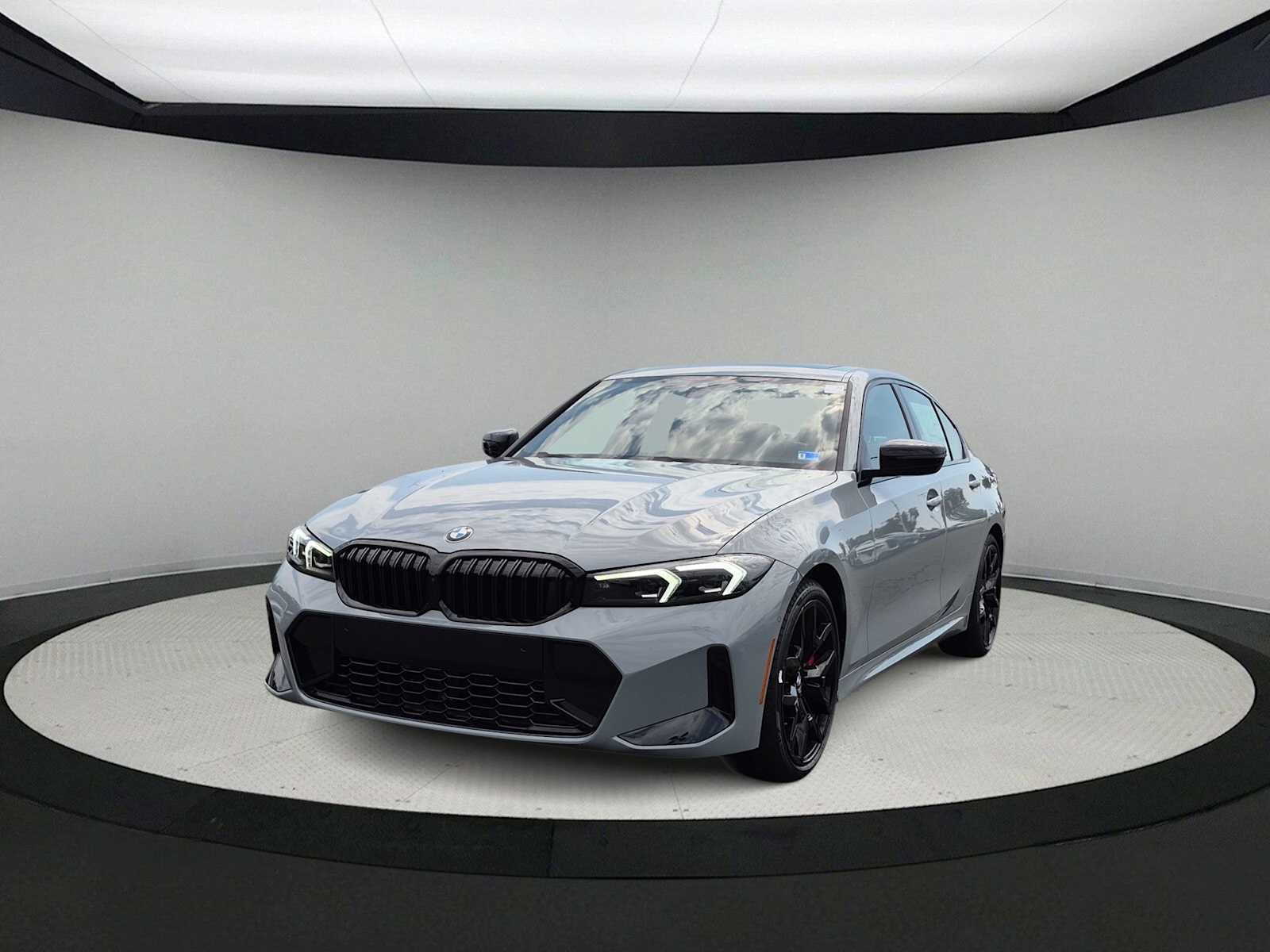 New 2026 BMW 330i Sedan w/ M Sport Package RWD image 4