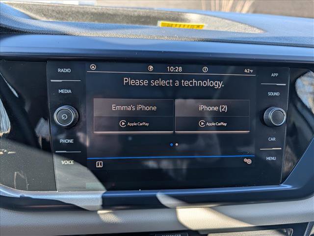 Used 2022 Volkswagen Taos SE w/ Panoramic Sunroof Package image 37