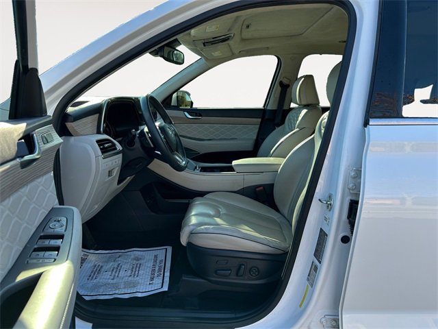 Used 2022 Hyundai Palisade Calligraphy image 9