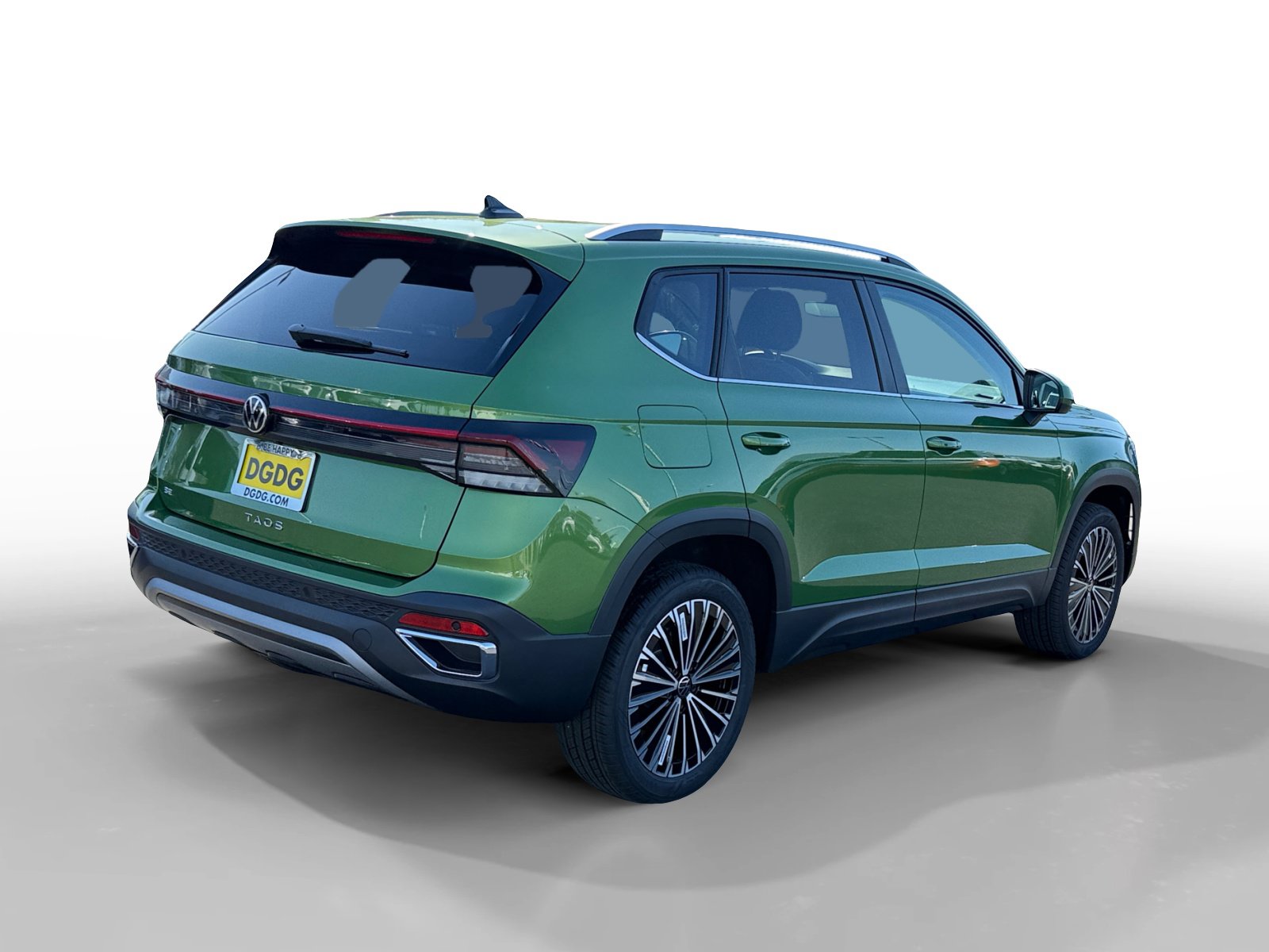 New 2027 Volkswagen Taos SE FWD image 5