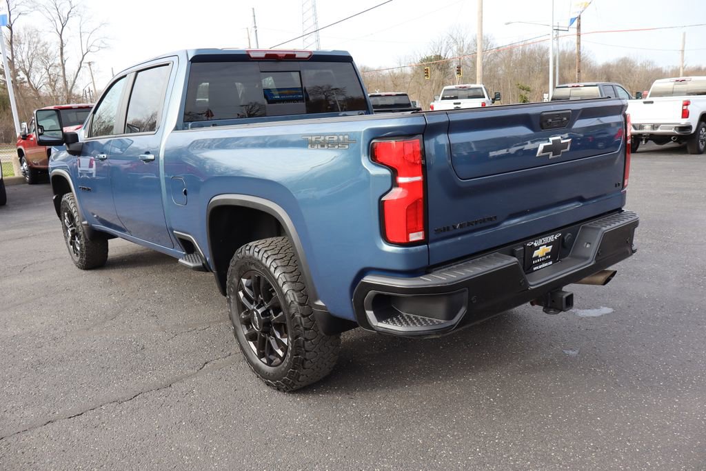 Used 2025 Chevrolet Silverado 2500 LT w/ Trail Boss Package image 3