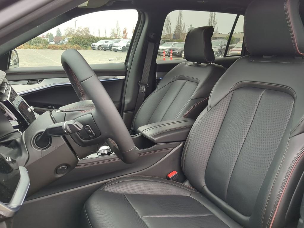 Used 2025 Jeep Wagoneer S Launch Edition image 6