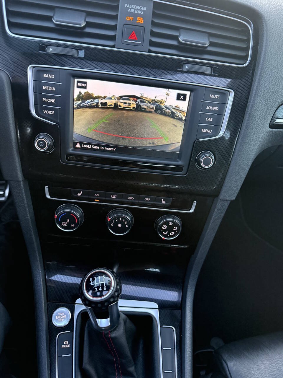 Used 2017 Volkswagen GTI SE FWD image 12