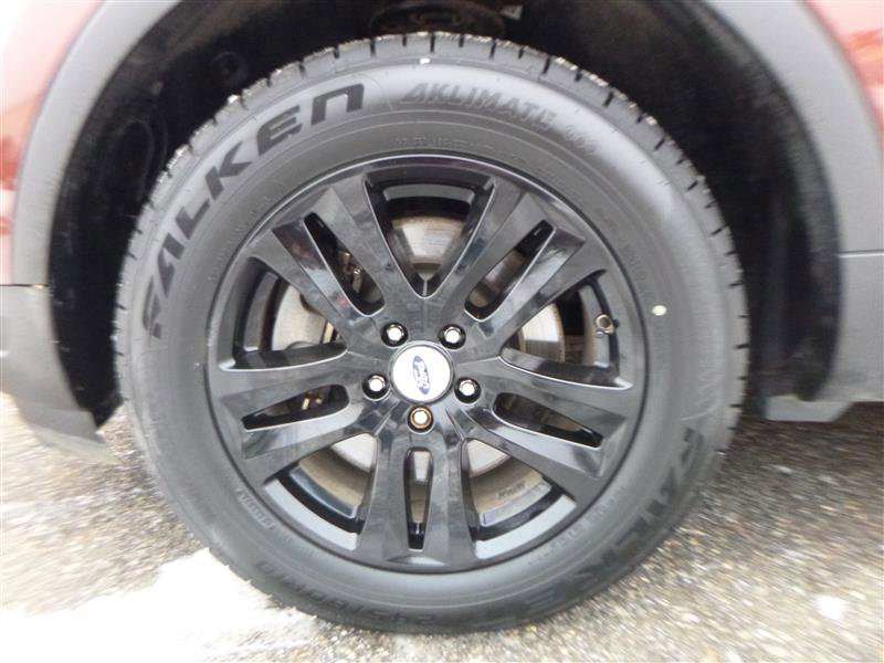 Used 2018 Ford Explorer XLT image 24