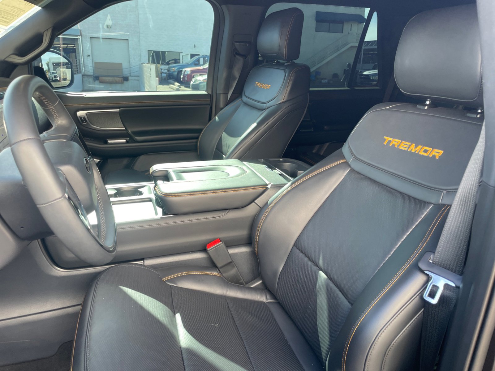 Used 2025 Ford Expedition Tremor AWD/4WD image 15